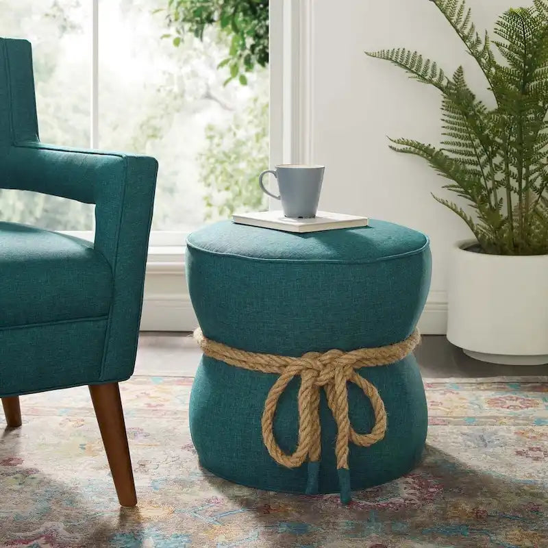 Pouffe en tissu capitonné avec cordage marin