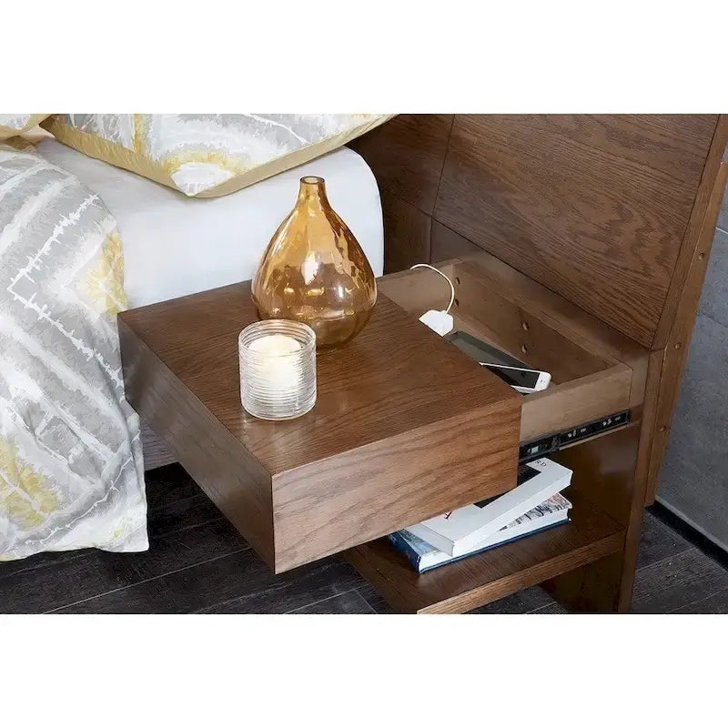 Lit Pécunier avec Deux Tables de Nuit