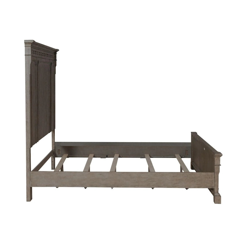 Lit panneau taupe poussiéreux