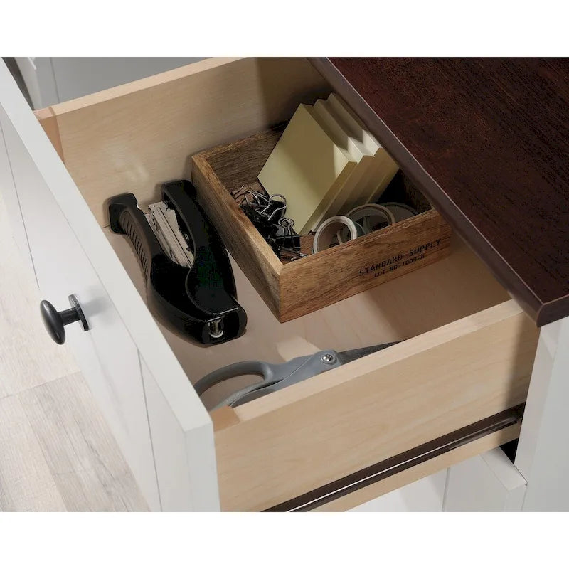Bureau d'ordinateur pour télétravail