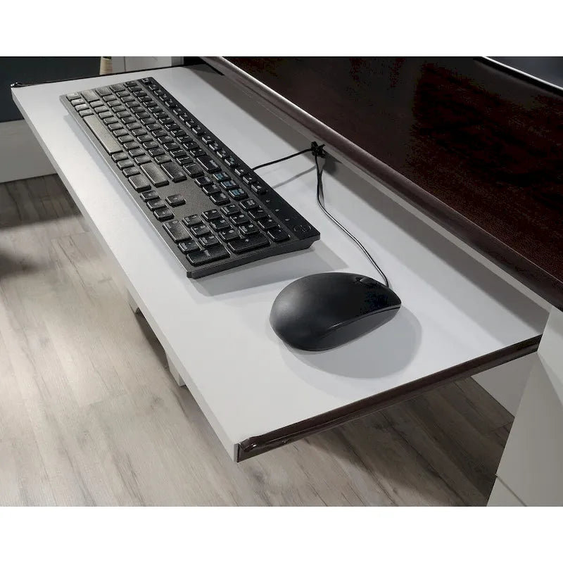 Bureau d'ordinateur pour télétravail
